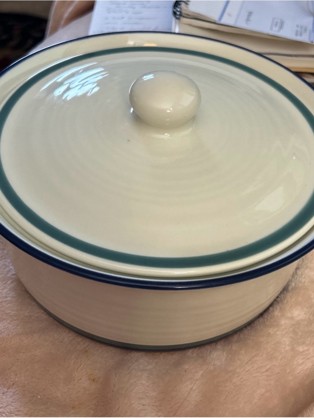 Pfaltzgraff Northwinds Cream Covered Casserole with Blue and Teal Trim